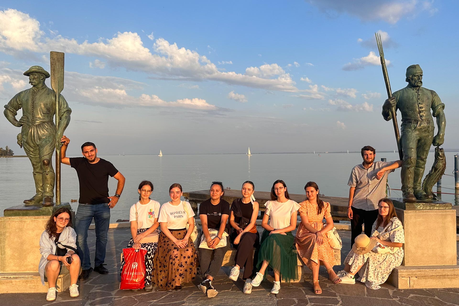 Câțiva voluntari ai Caravanei ASCOR au vizitat capitala Ungariei Câțiva voluntari ai Caravanei ASCOR au vizitat capitala Ungariei