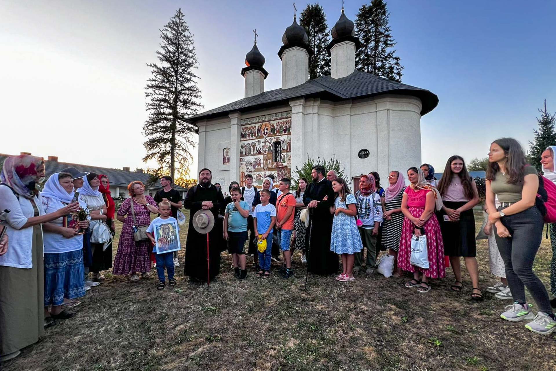 Prima ediție a pelerinajului pedestru cu ocazia sărbătorii „Nașterii Maicii Domnului”, hramul Mănăstirii Vorona