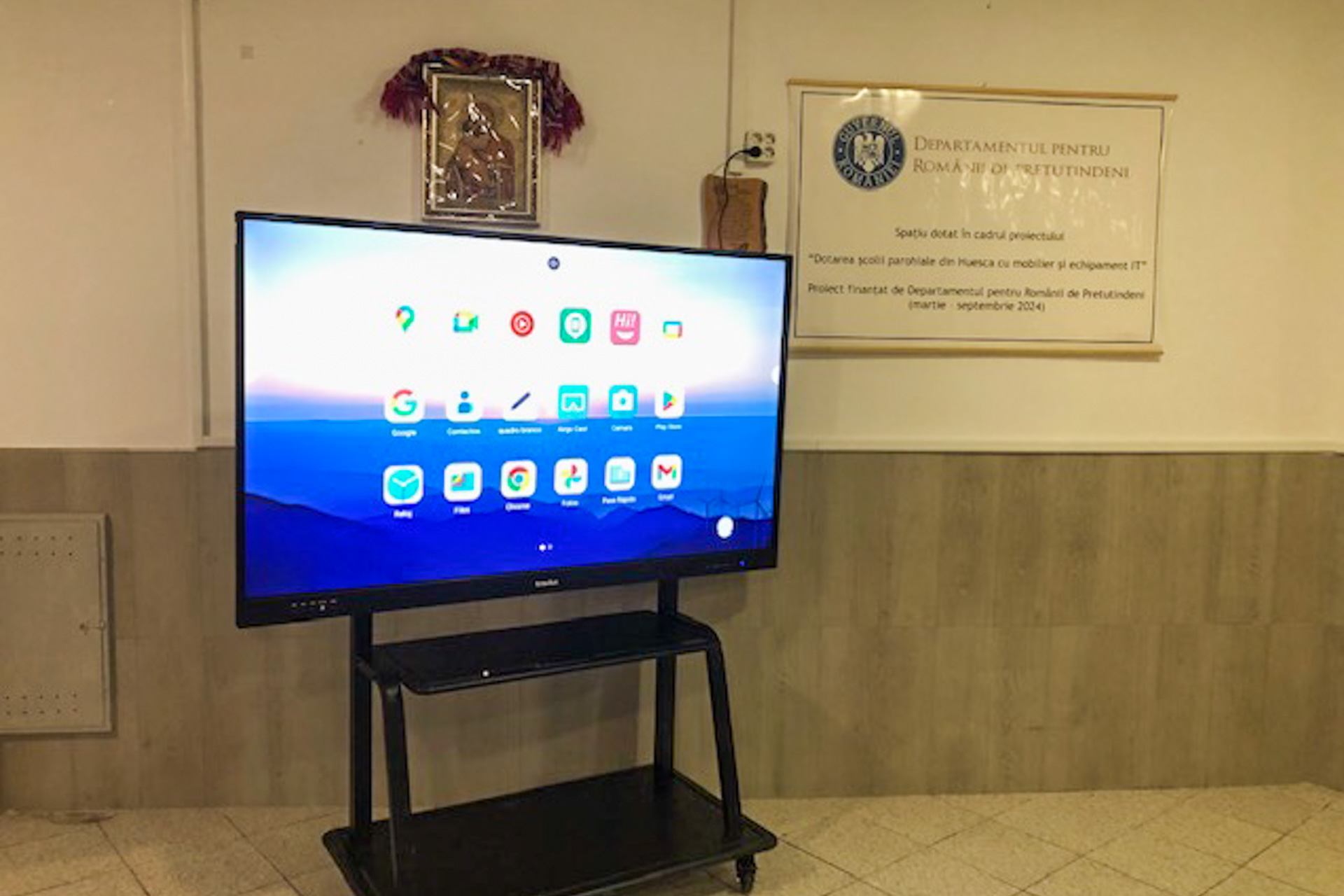 Proiectul „Dotarea școlii parohiale din Huesca cu mobilier și echipament IT” Proiectul „Dotarea școlii parohiale din Huesca cu mobilier și echipament IT”