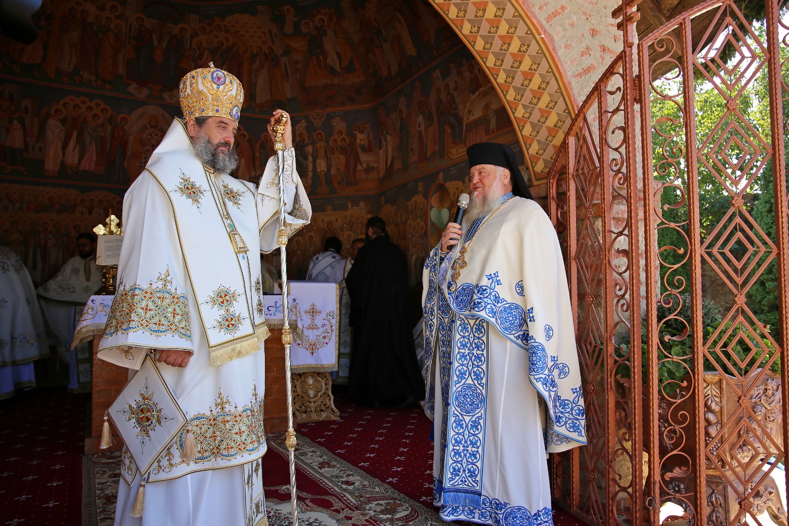 PS Nichifor la Hramul Mănăstirii Hadâmbu