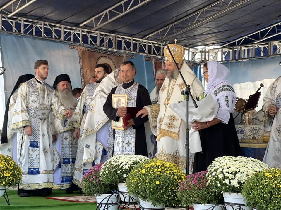 Biserica „Izvorul Tămăduirii” din Hlipiceni-Botoșani a primit veșmânt de har. Lăcașul, renovat cu sprijinul arhim. Ciprian Grădinaru