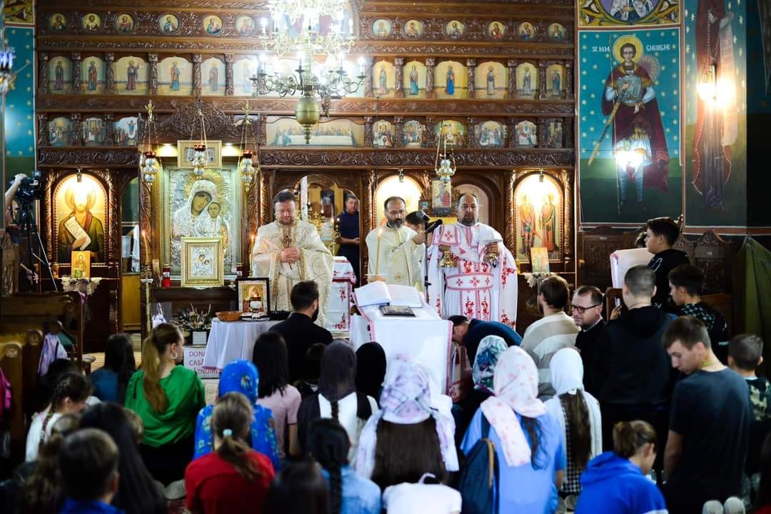 „Tabăra bucuriei de sub cerul belceștean”