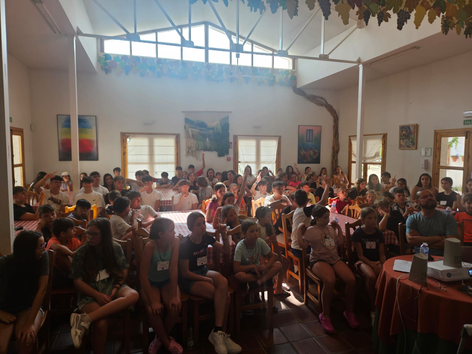 Proiectul „Tabăra de Tradiții, Artă și Cultură Românească – Nu uita că ești român” a ajuns la final