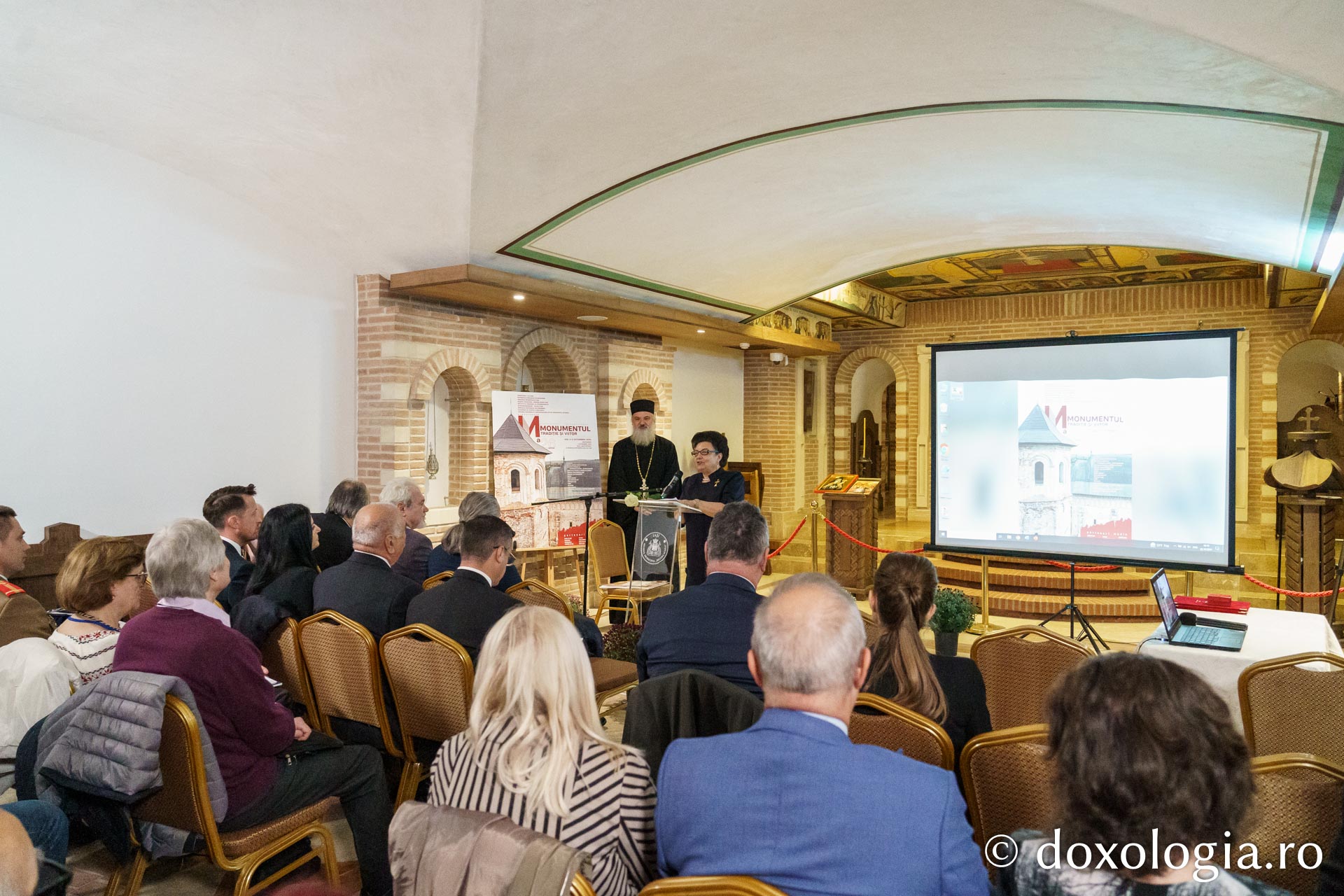 A început a XXVI-a ediție a Simpozionului „Monumentul. Tradiție și Viitor”