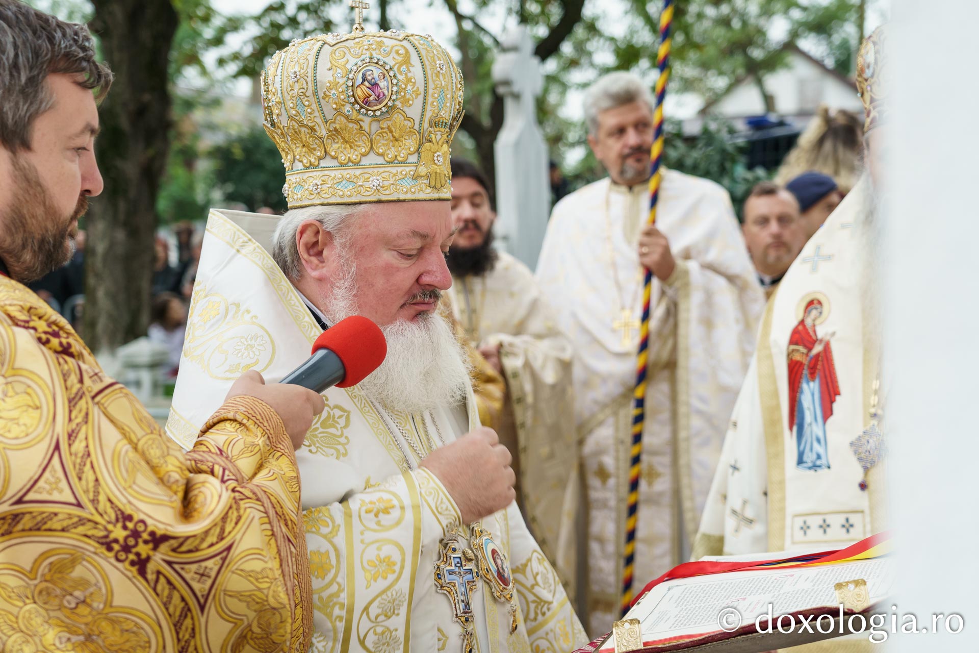 Doi ierarhi au sfințit biserica Parohiei „Sfântul Ierarh Nicolae” din Ciulinești - Probota