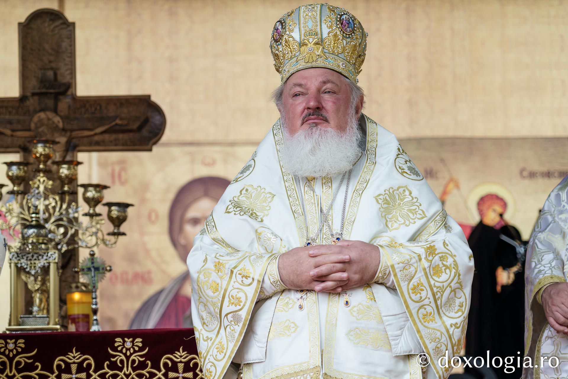 Doi ierarhi au sfințit biserica Parohiei „Sfântul Ierarh Nicolae” din Ciulinești - Probota