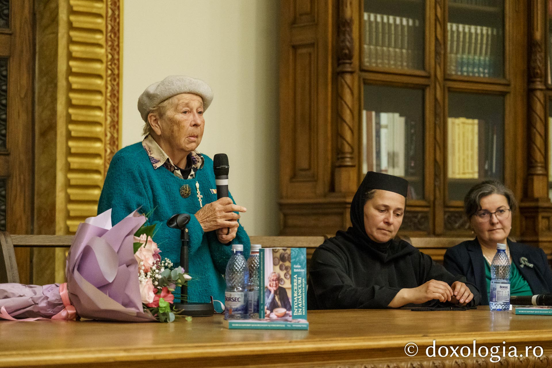 Cartea „Întoarcerea în adâncuri după aproape un secol” a fost lansată la Iași