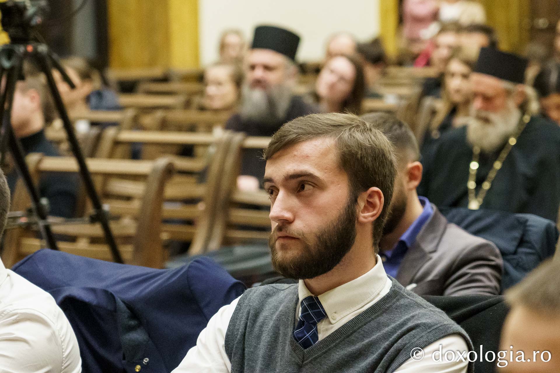 Cartea „Întoarcerea în adâncuri după aproape un secol” a fost lansată la Iași