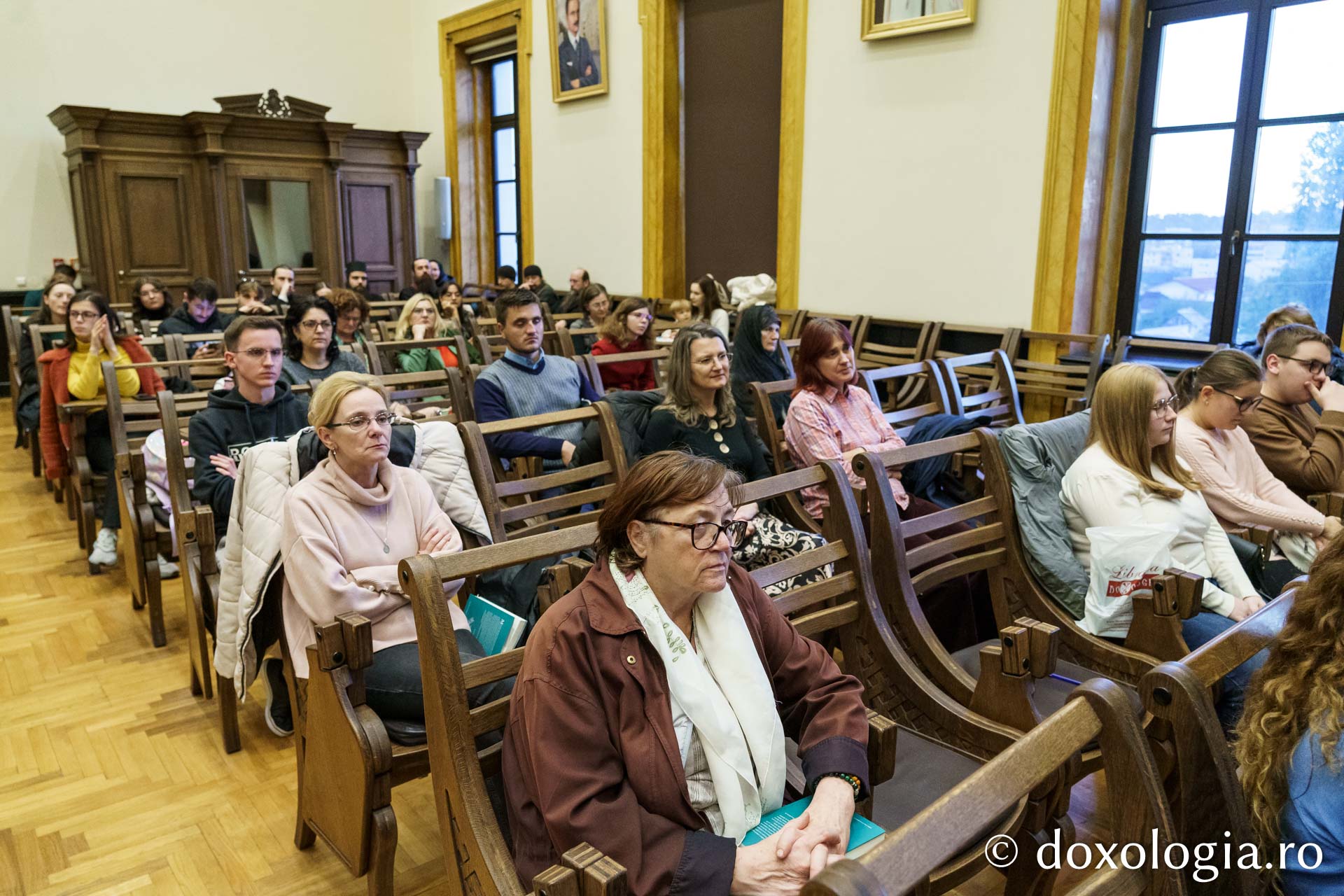 Cartea „Întoarcerea în adâncuri după aproape un secol” a fost lansată la Iași