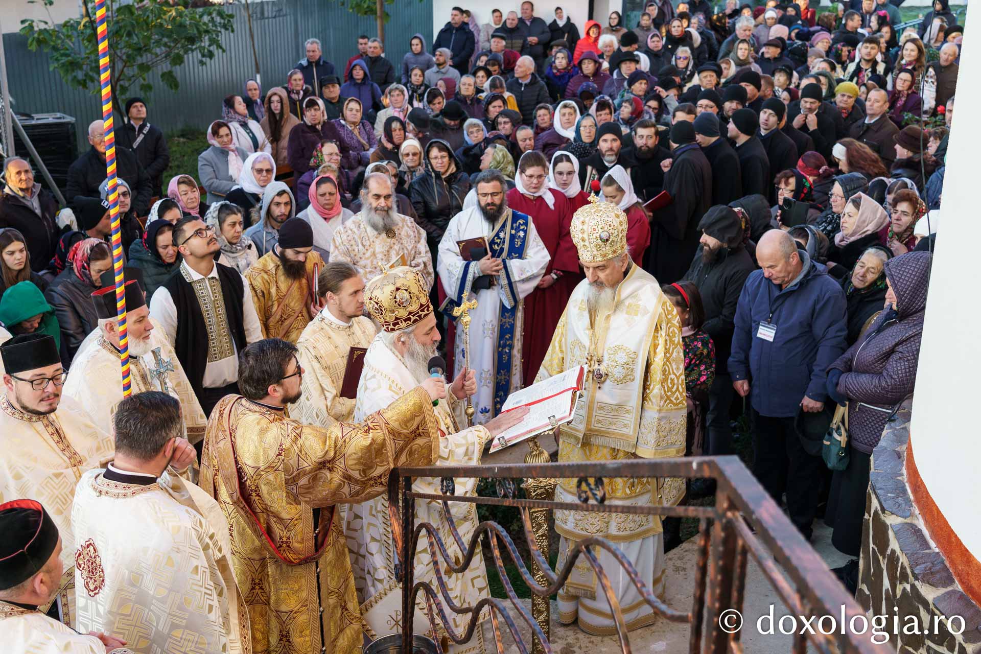 Biserica Parohiei Mărgineni II din județul Neamț, sfințită de doi ierarhi