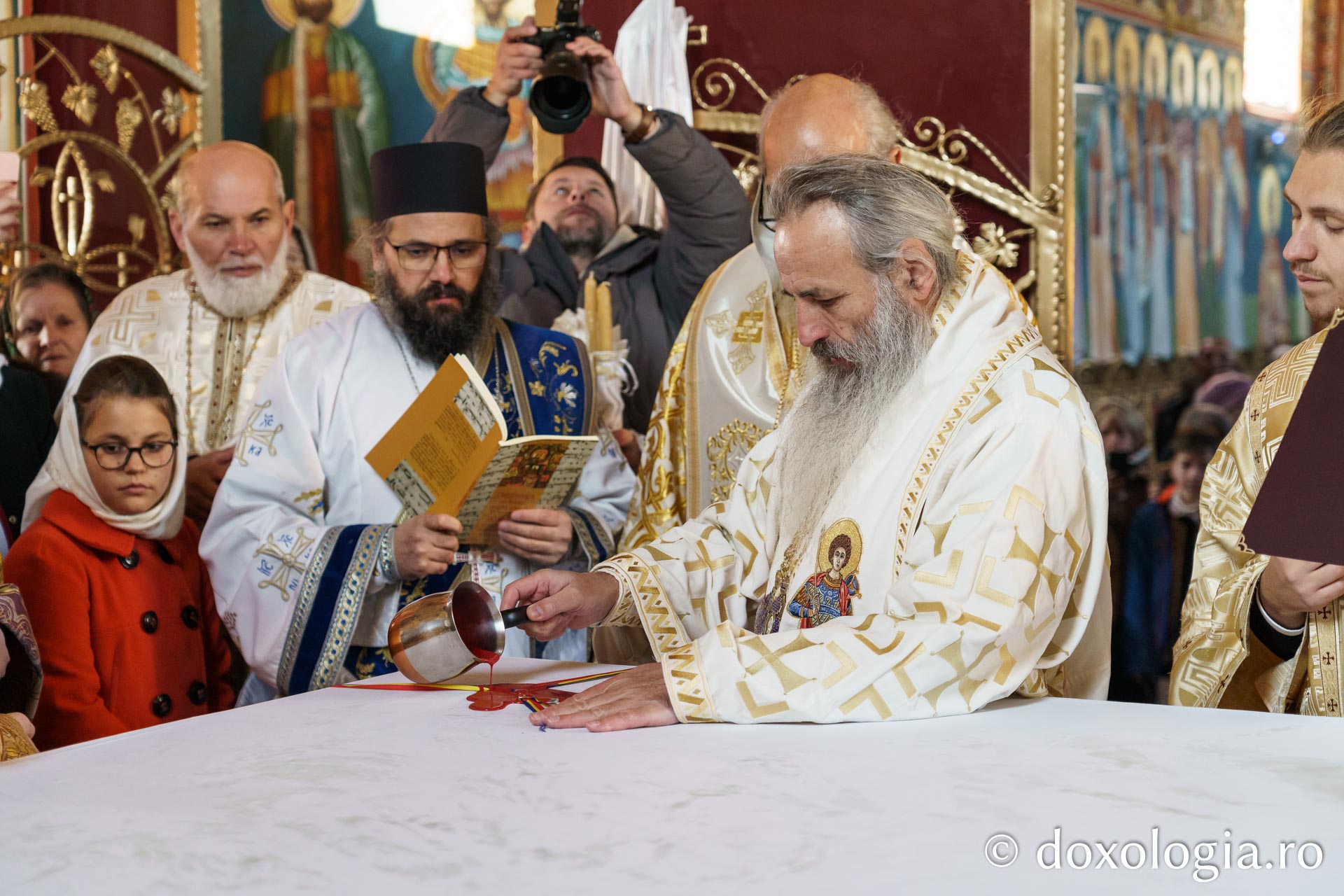 Biserica Parohiei Mărgineni II din județul Neamț, sfințită de doi ierarhi