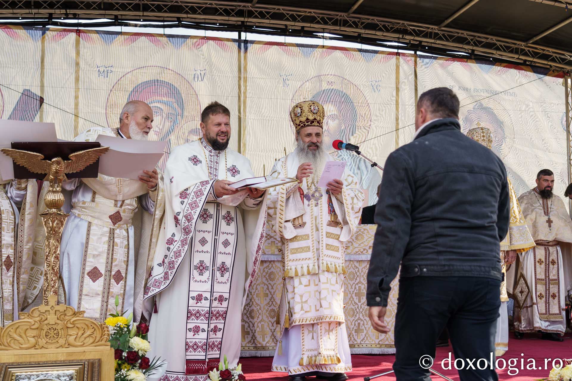 Biserica Parohiei Mărgineni II din județul Neamț, sfințită de doi ierarhi