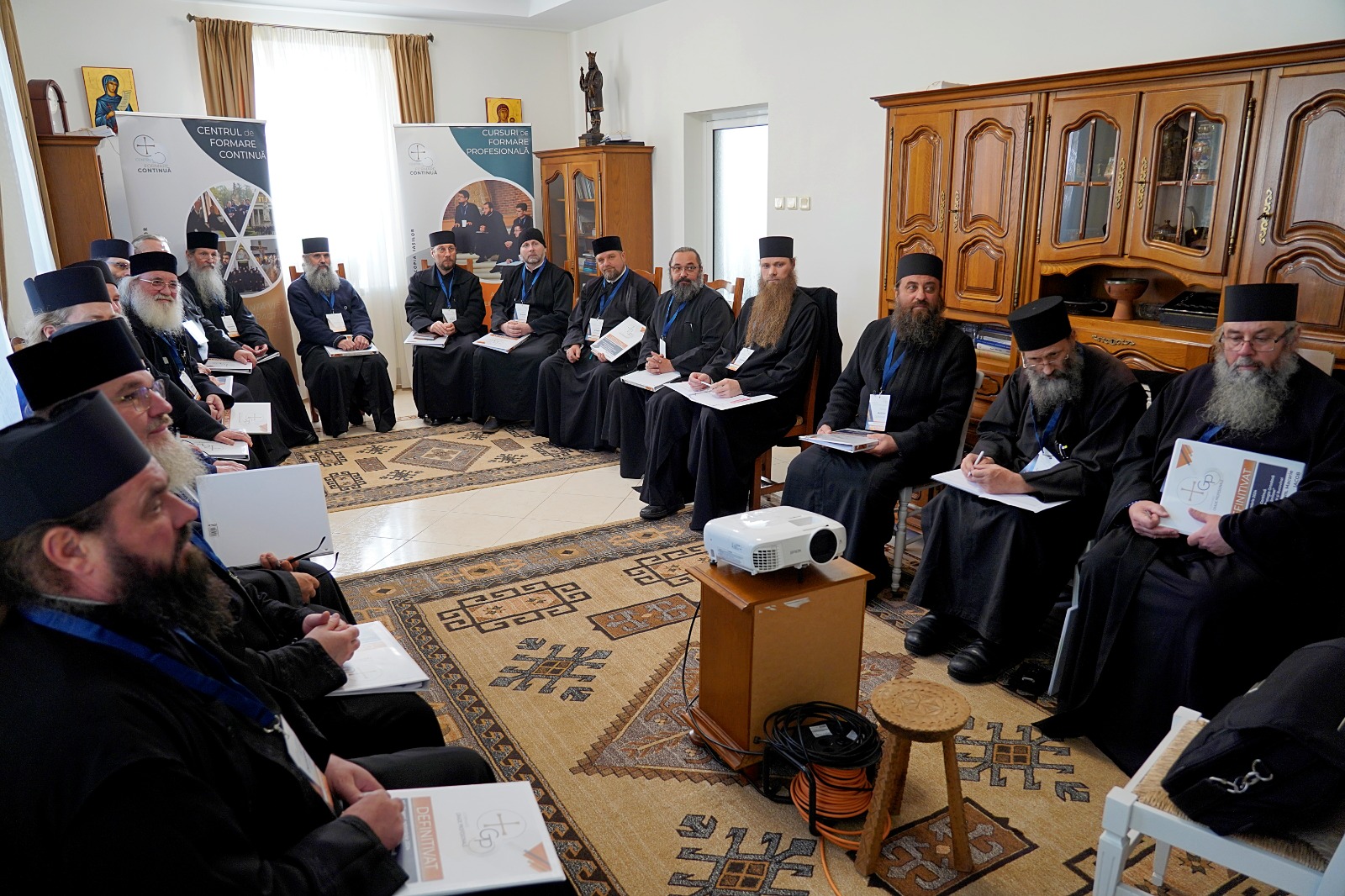 (Video) Sesiune de cursuri pentru obținerea definitivării în preoție, pentru monahii din Arhiepiscopia Iașilor