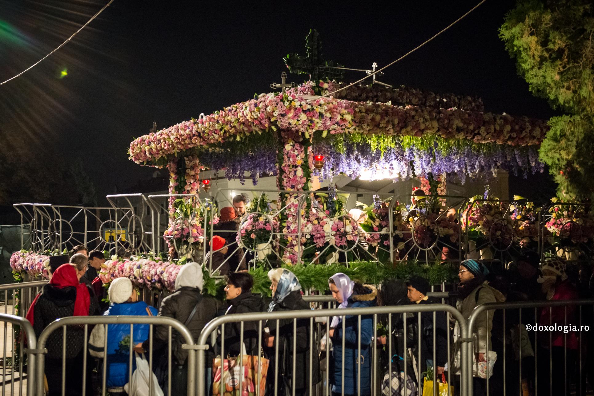 Mărturia unei studente la medicină: Sfânta Parascheva m-a ajutat să ajung la buget și să ridic povara de pe umerii părinților mei