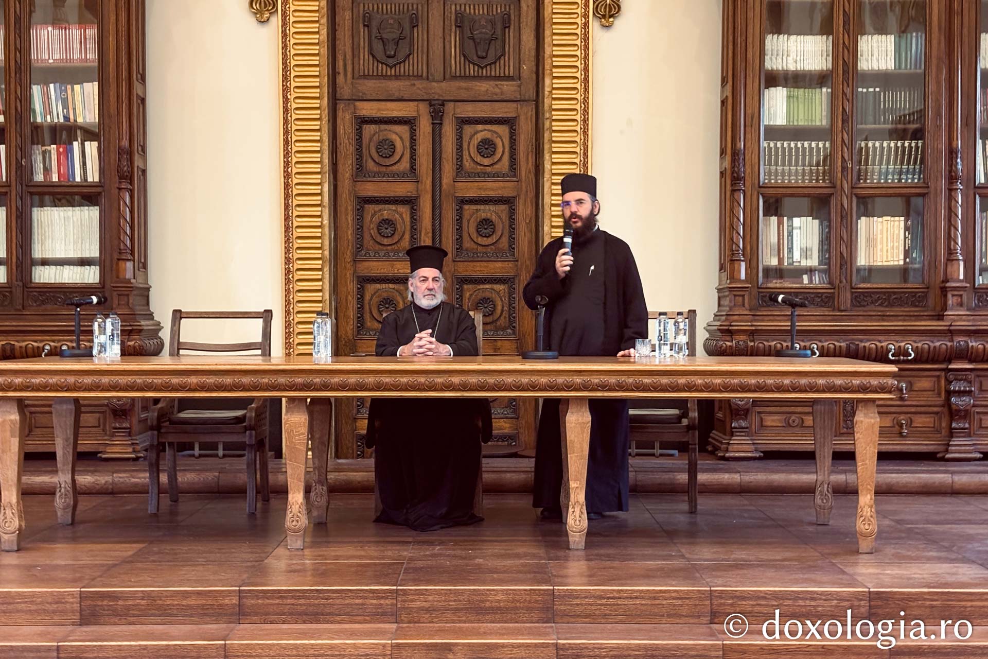 Înaltpreasfințitul Părinte Nikitas le-a vorbit studenților teologi ieșeni