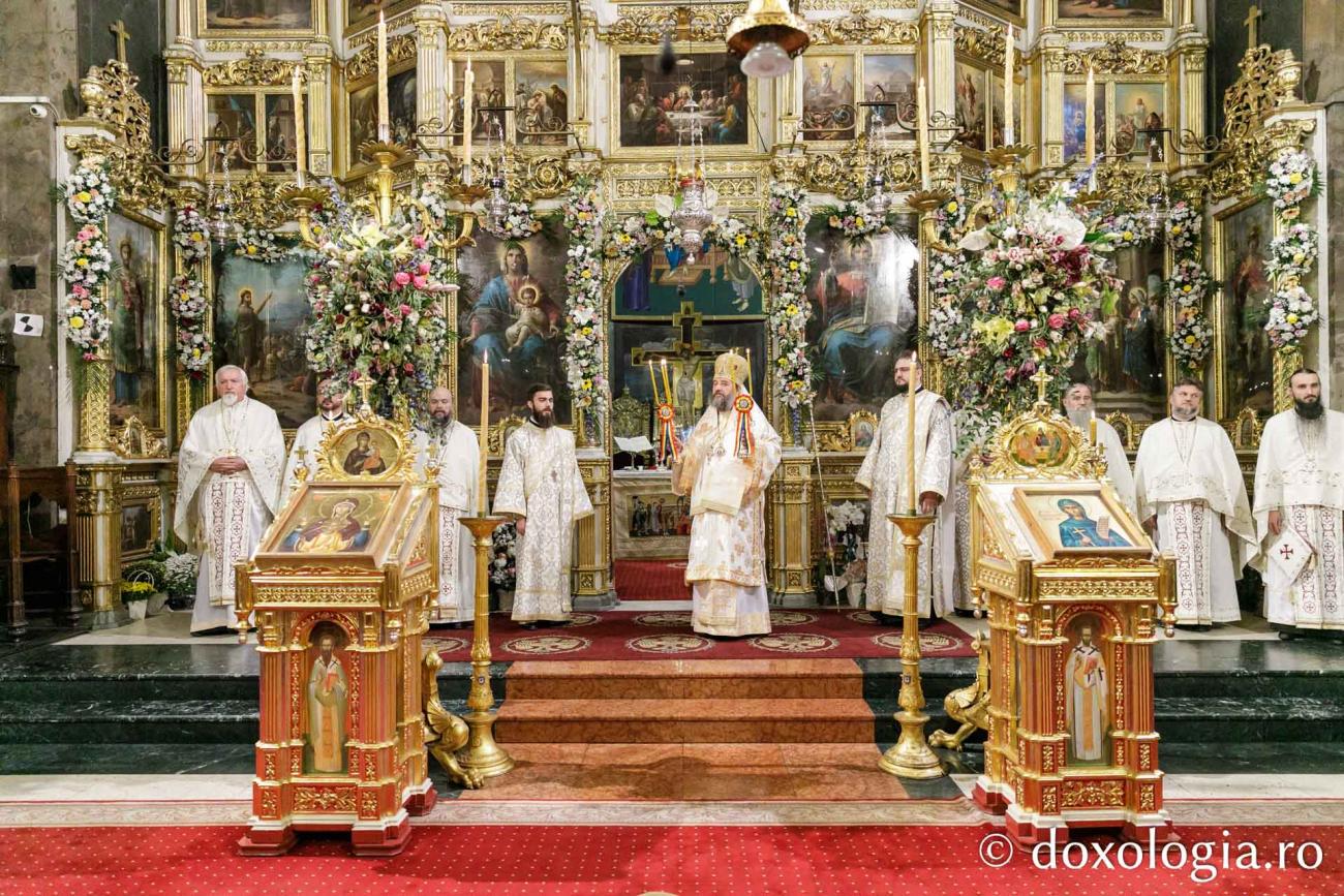 Slujbă arhierească după hramul Sfintei Parascheva. PS Nichifor, despre viața și lucrarea Cuvioasei: „Este folositoare lumii întregi”