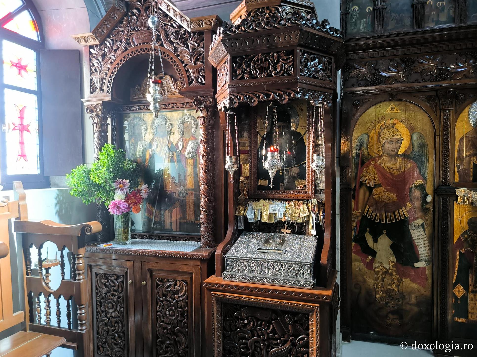 Moaștele Sfântului Cuvios Arsenie din Paros