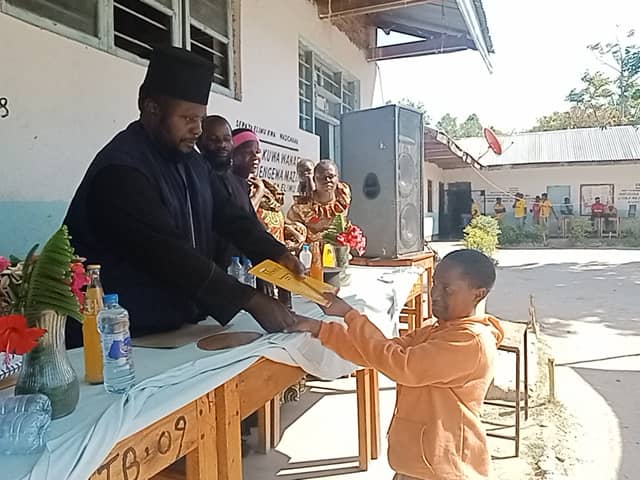 O nouă generație de tineri ortodocși a absolvit liceul, 2024