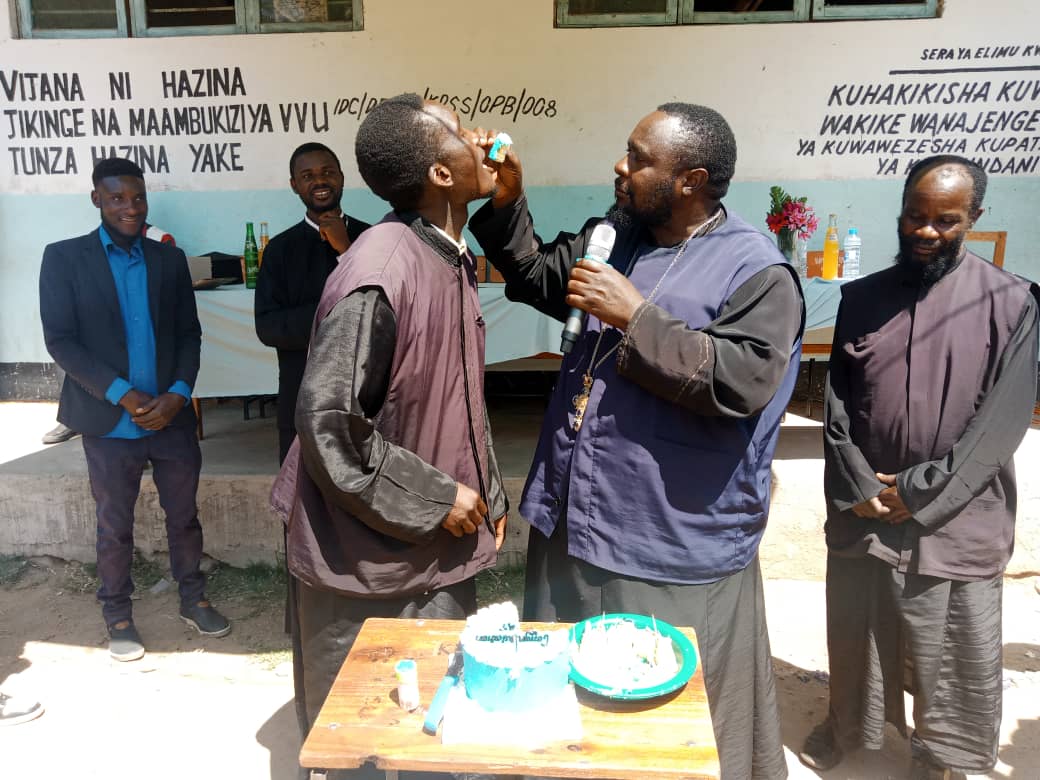 O nouă generație de tineri ortodocși a absolvit liceul, 2024