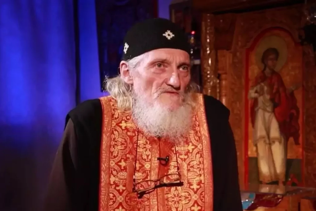 Astăzi este părintele Valerian fostul actor Dragoș Pâslaru