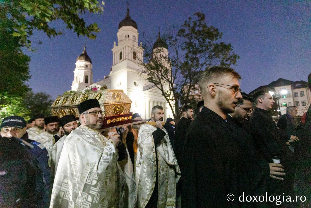 A început sărbătoarea Sfintei Cuvioase Parascheva 2024. Peleriniii sunt așteptați la Iași