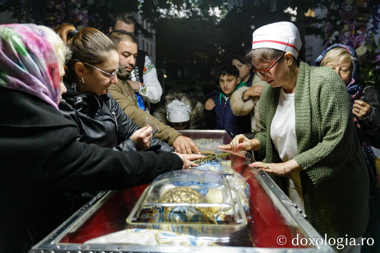 Sfânta Parascheva – oglinda sufletului moldav Sfânta Parascheva – oglinda sufletului moldav