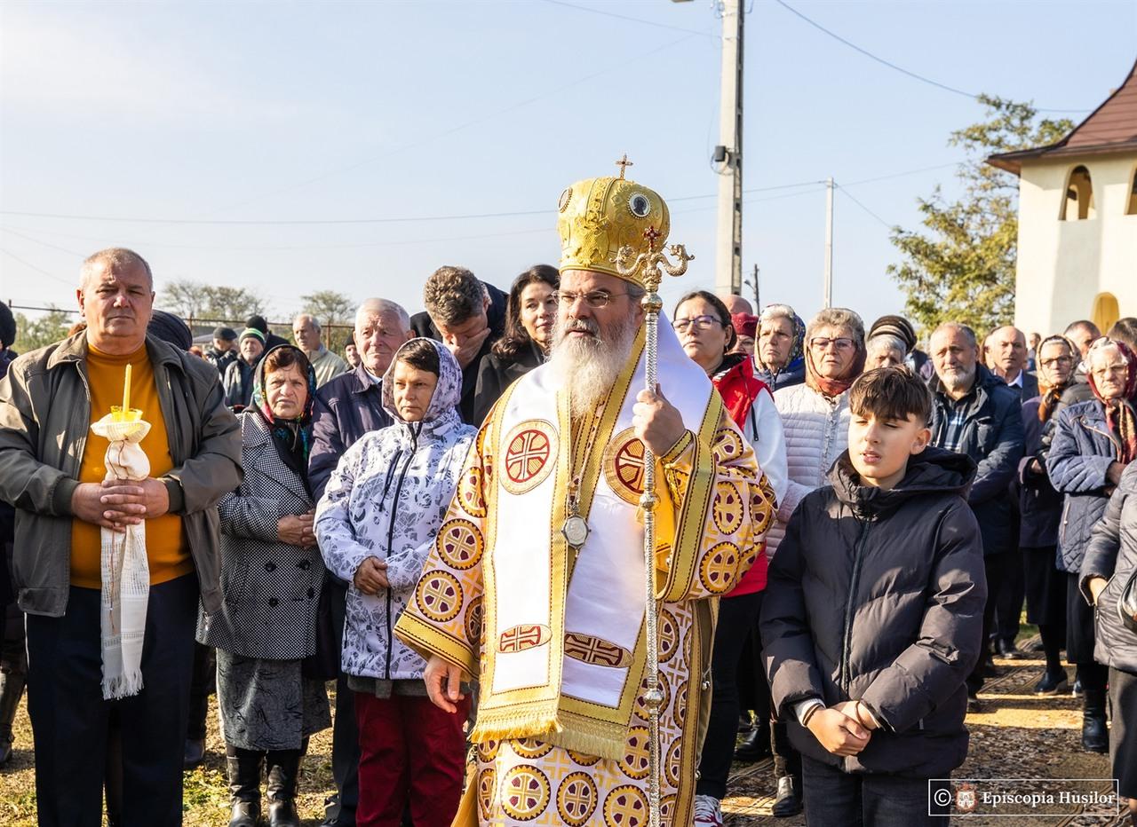 Preasfințitul Ignatie, Episcopul Hușilor