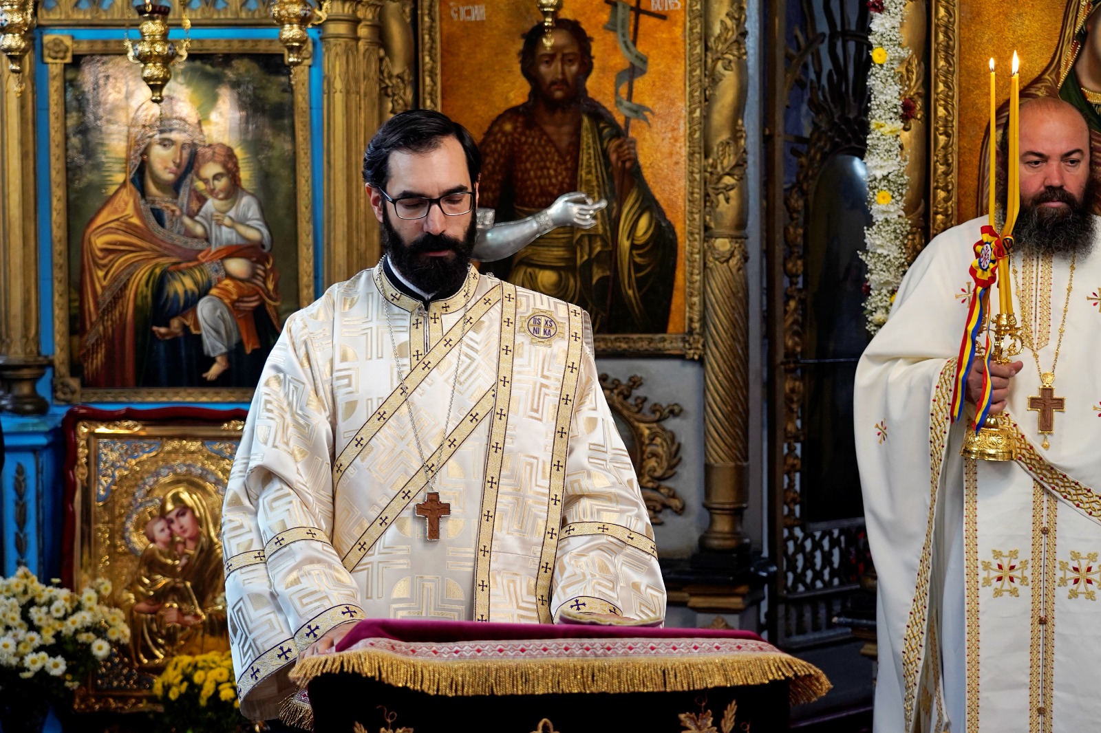 PS Nichifor Botoșăneanul a slujit la Parohia Românești, cu prilejul aniversării a 100 de ani de la sfințirea bisericii