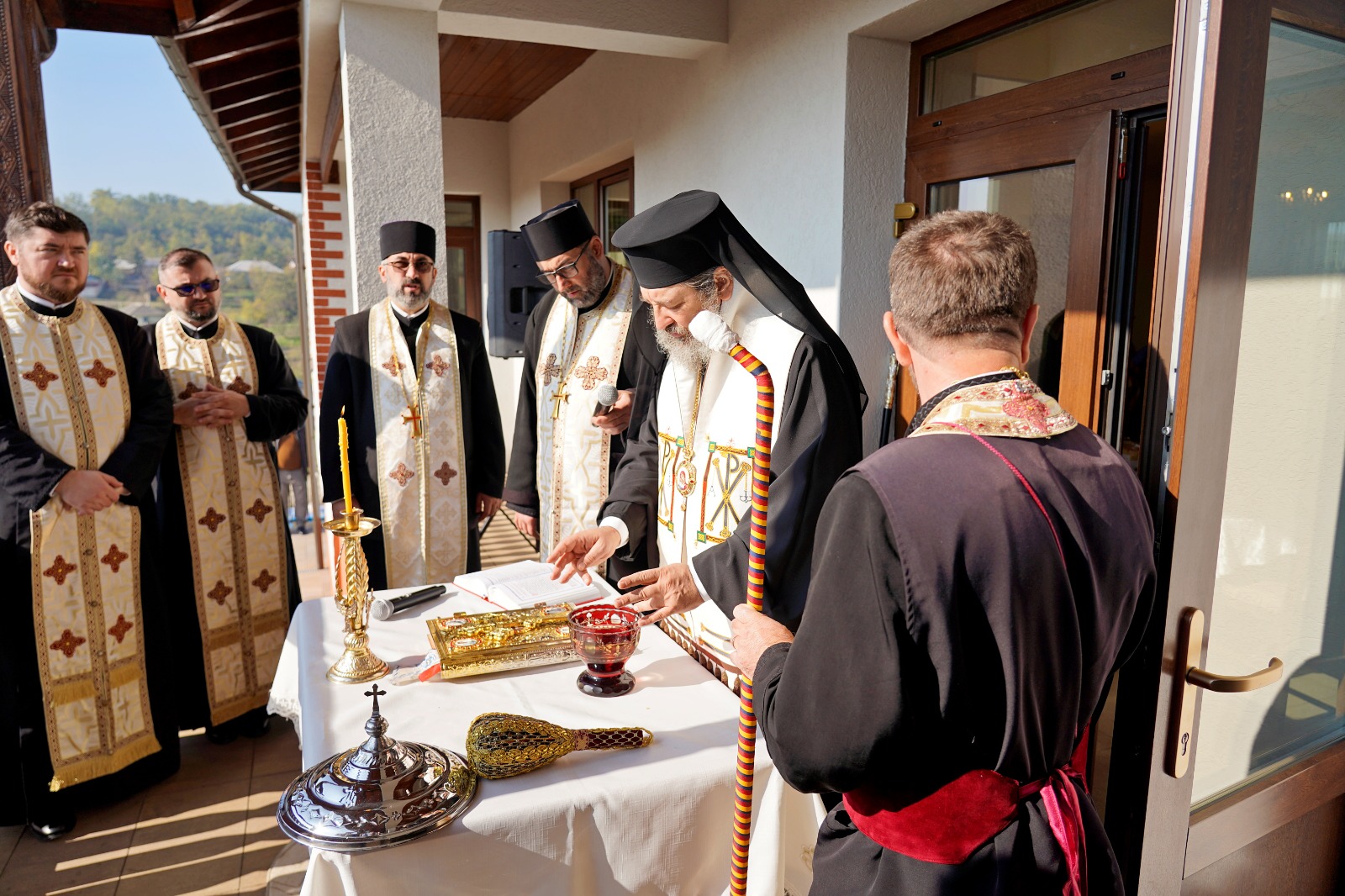 PS Nichifor Botoșăneanul a slujit la Parohia Românești, cu prilejul aniversării a 100 de ani de la sfințirea bisericii