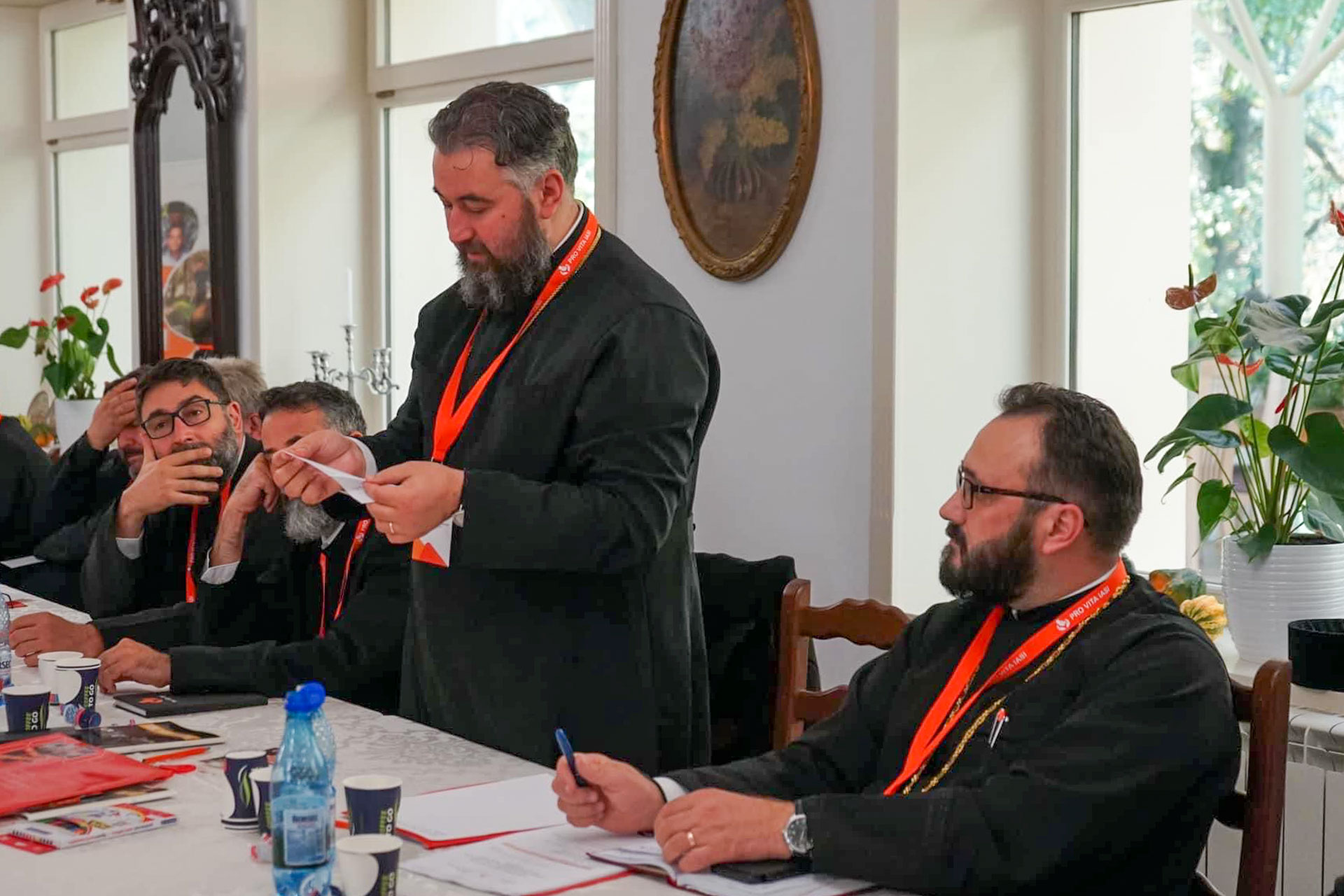 Ședință de lucru Pro Vita cu preoții din Arhiepiscopia Iașilor la Centrul Social Cultural „Sfântul Ilie” Miclăușeni