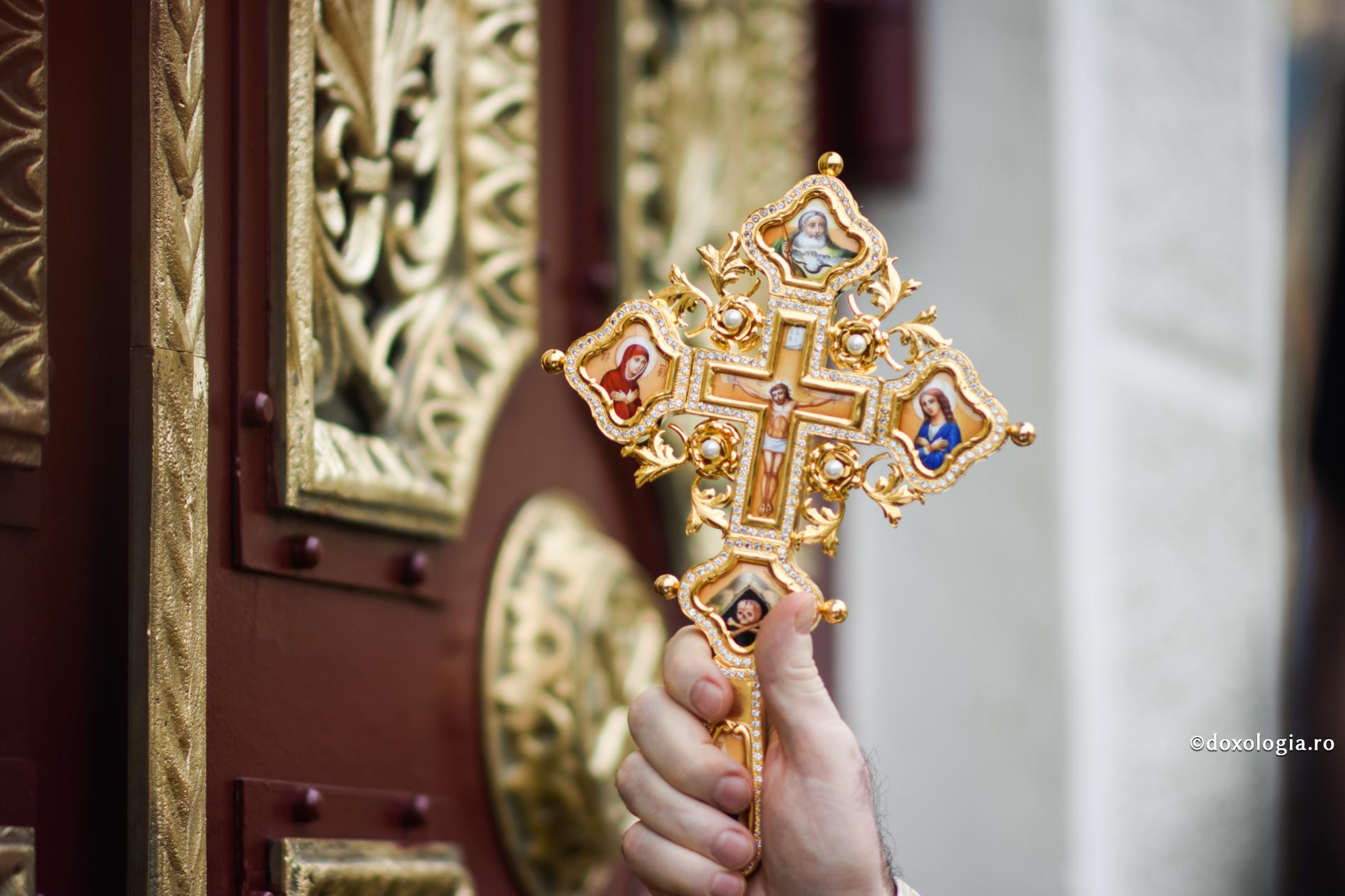 Cruce - sfintire biserica