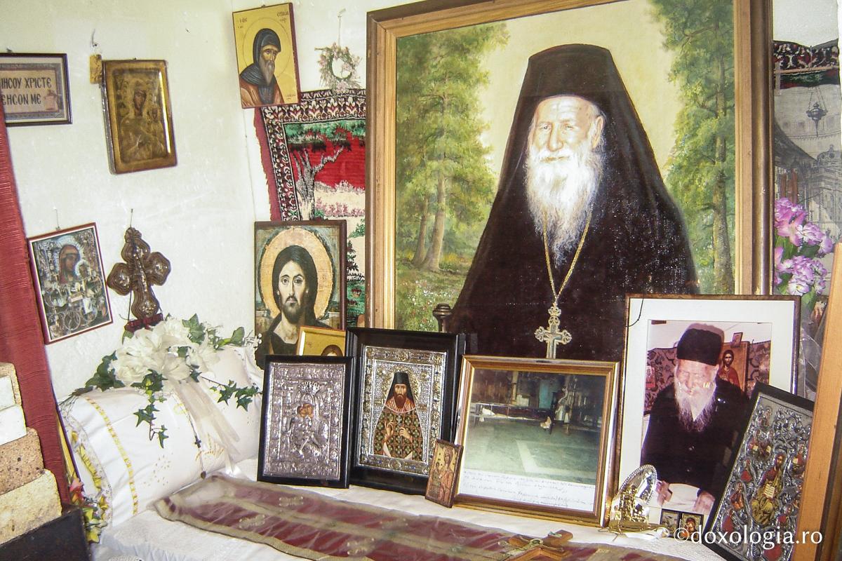 Sfântul Porfirie / Foto: Magda Buftea De ce dormi, părinte? Nu ţi-am spus că te voi vizita?