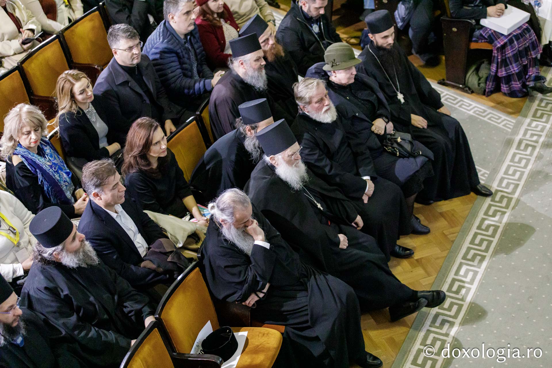 Jonathan Jackson în dialog cu Părintele Răzvan Ionescu: O întâlnire de suflet la Festivalul „Quo Vadis” de la Iași