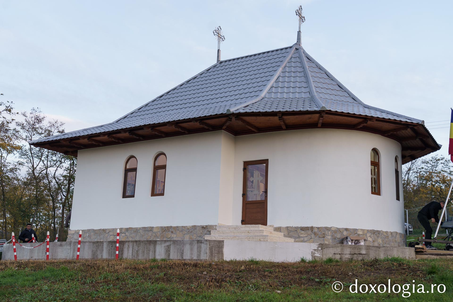 Biserica „Sfânta Cuvioasă Parascheva” din Ibăneasa-Știubieni, sfințită de IPS Teofan