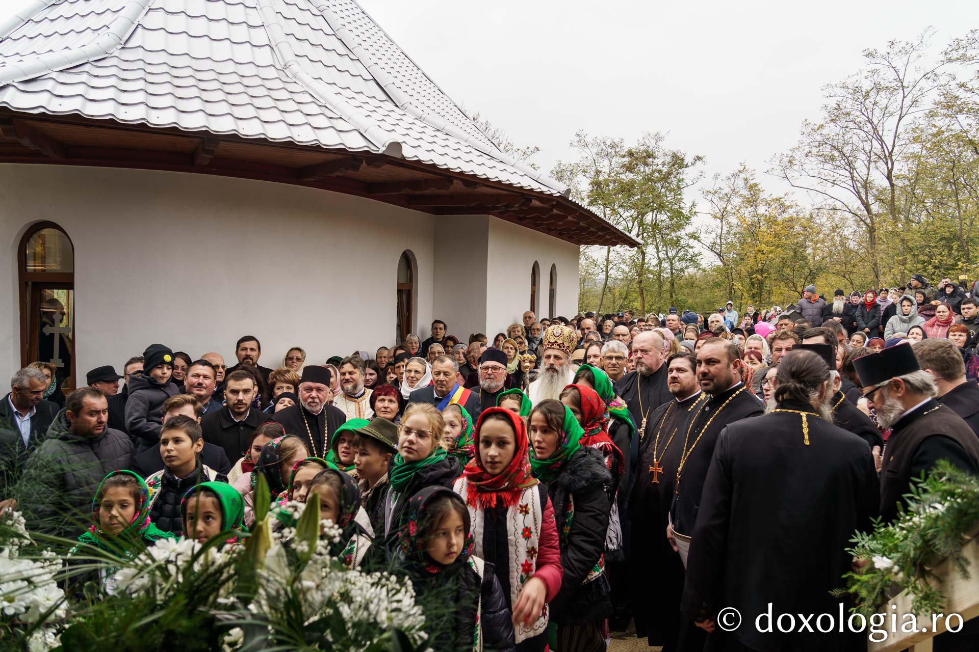 Biserica „Sfânta Cuvioasă Parascheva” din Ibăneasa-Știubieni, sfințită de IPS Teofan