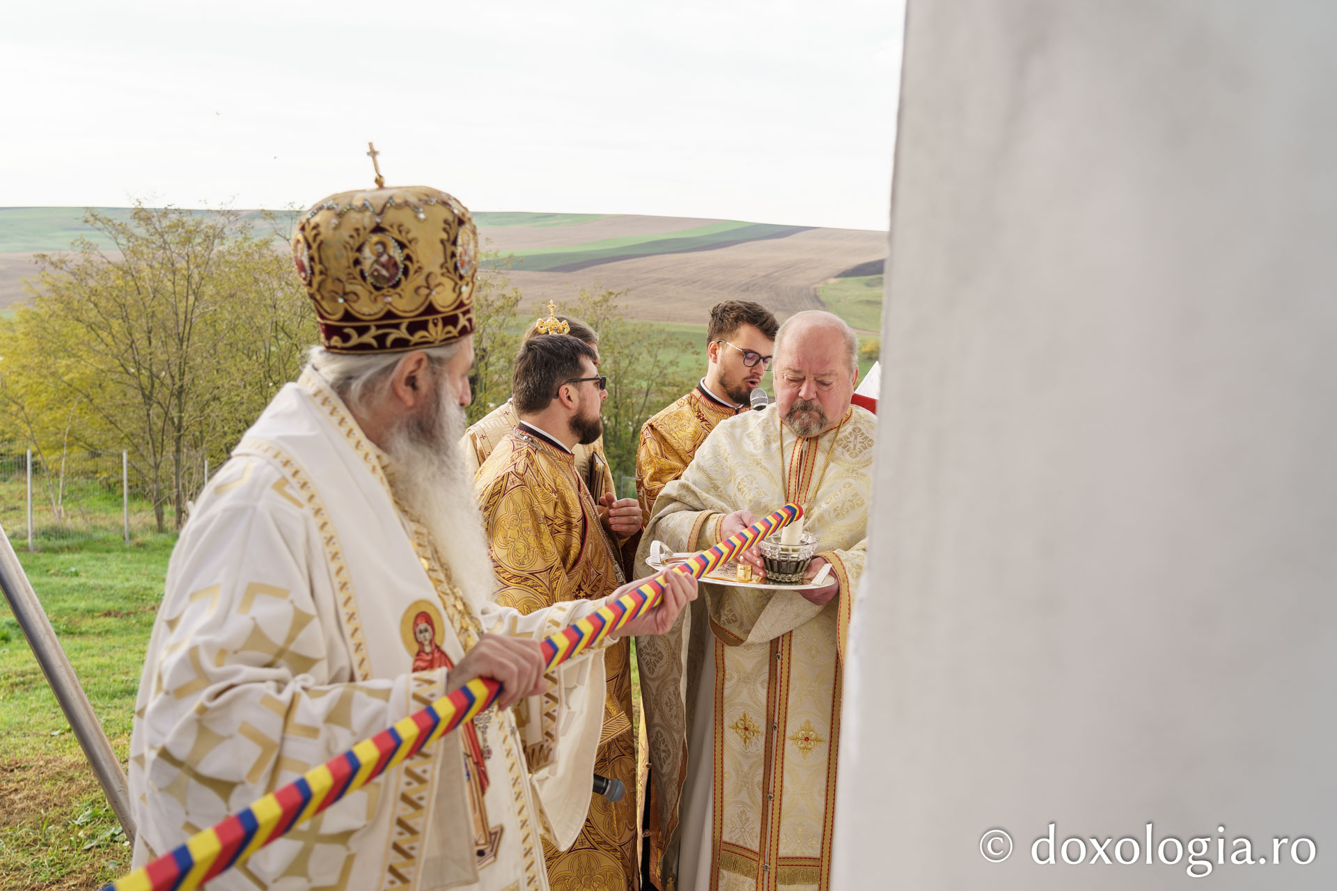 Biserica „Sfânta Cuvioasă Parascheva” din Ibăneasa-Știubieni, sfințită de IPS Teofan