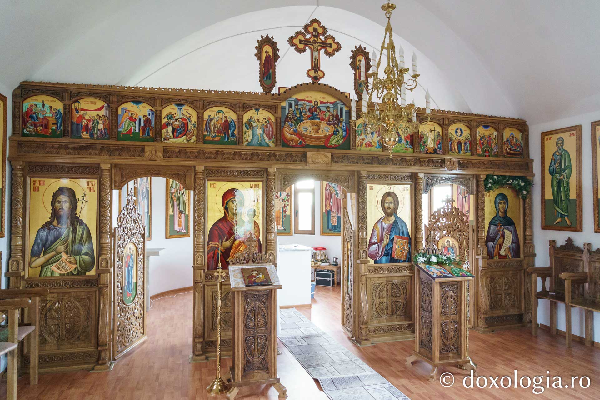 Biserica „Sfânta Cuvioasă Parascheva” din Ibăneasa-Știubieni, sfințită de IPS Teofan