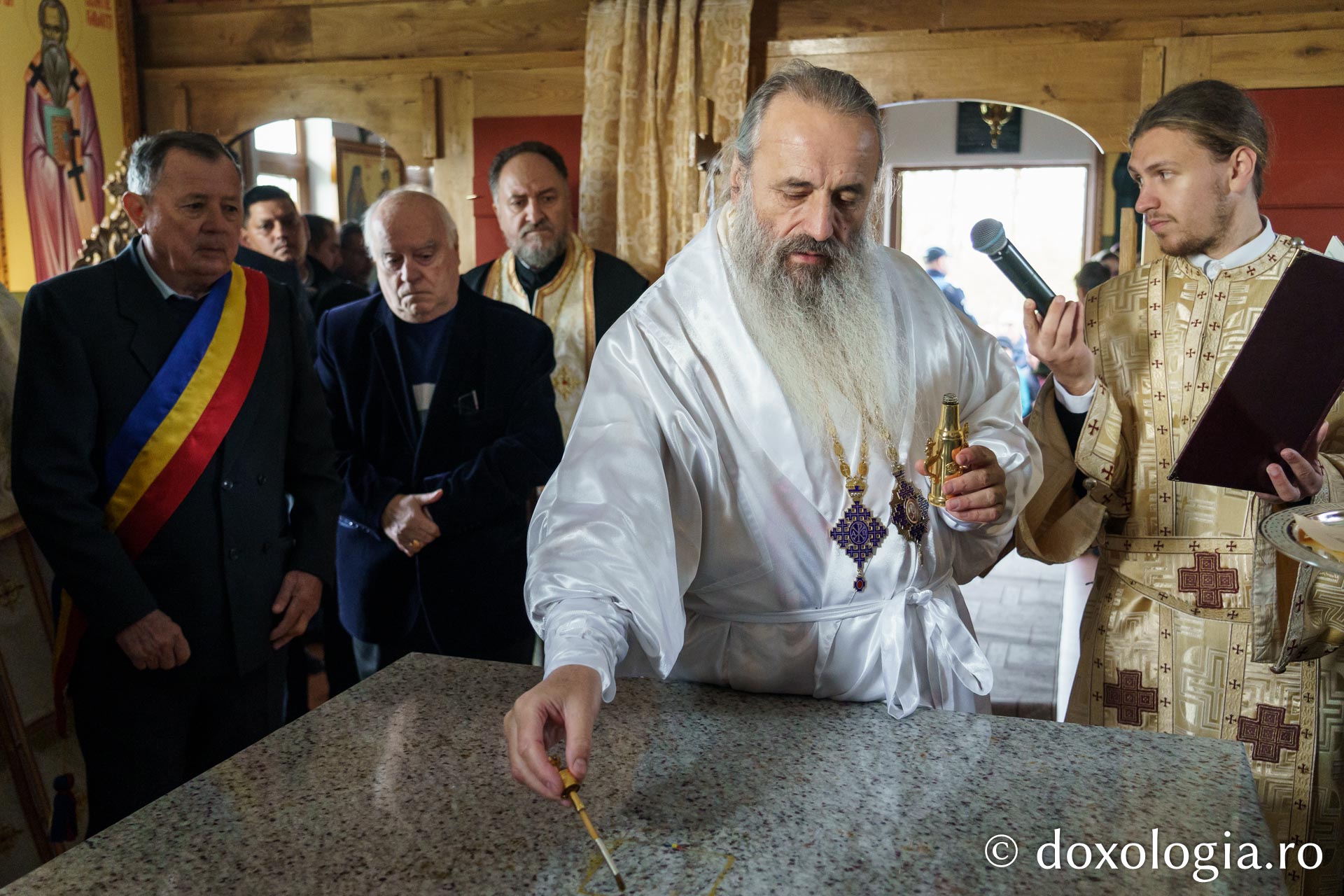 Biserica „Sfânta Cuvioasă Parascheva” din Ibăneasa-Știubieni, sfințită de IPS Teofan