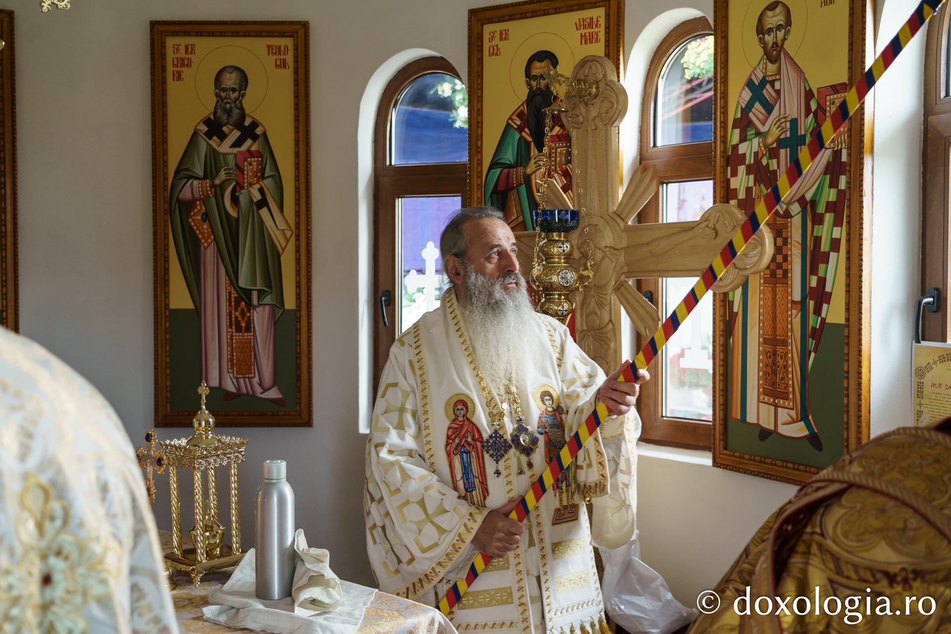 Biserica „Sfânta Cuvioasă Parascheva” din Ibăneasa-Știubieni, sfințită de IPS Teofan