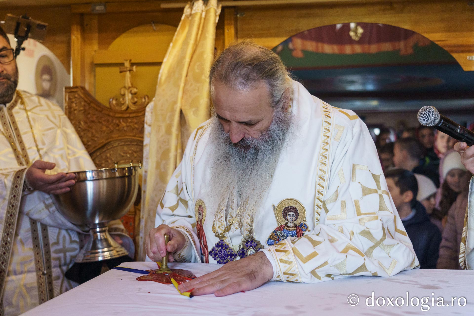 Biserica Parohiei Miletin, care datează din 1966, a fost sfințită de IPS Teofan