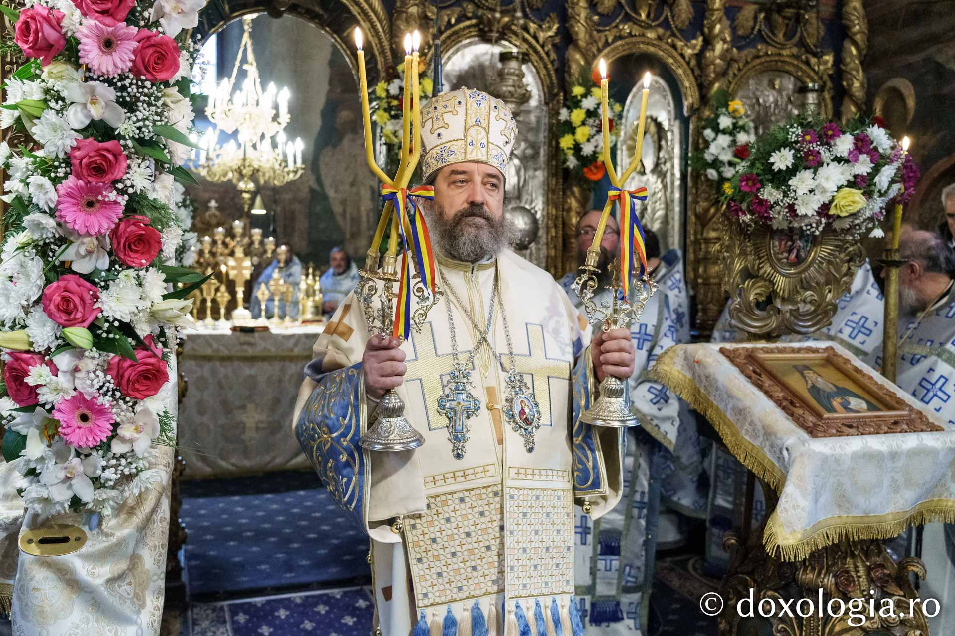 Slujire arhierească în cinstea Sfântului Cuvios Paisie Velicicovschi, la Mănăstirea Neamț