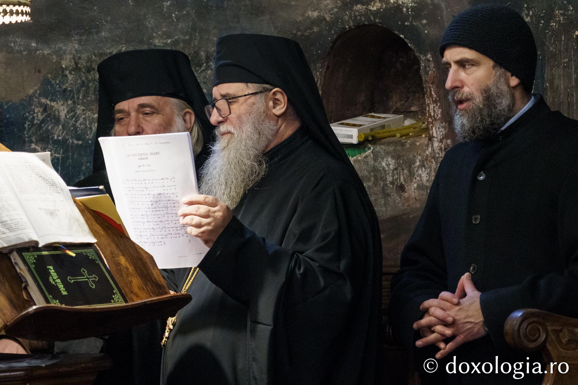 Slujire arhierească în cinstea Sfântului Cuvios Paisie Velicicovschi, la Mănăstirea Neamț