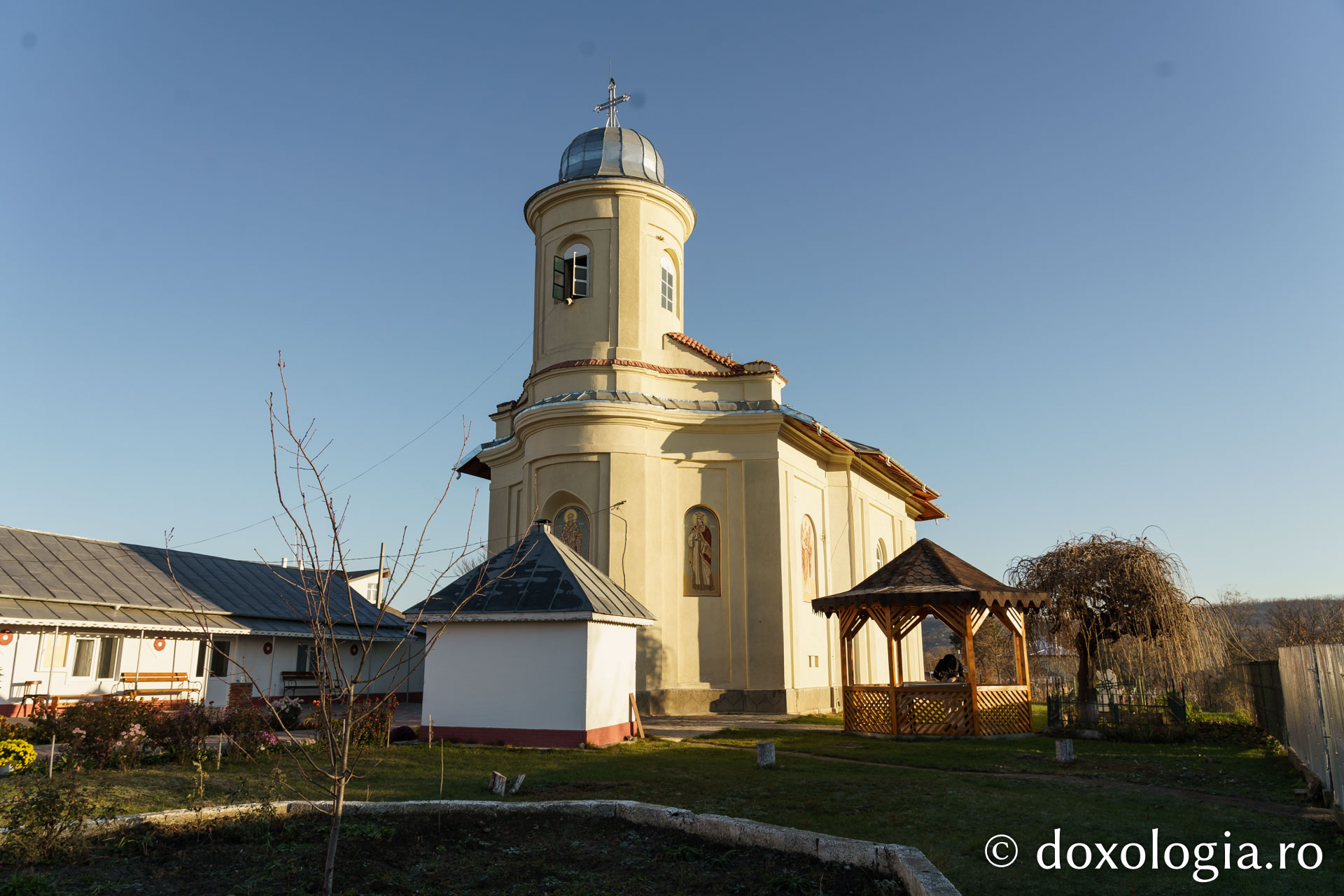 PS Nichifor a slujit în Parohia Lungani