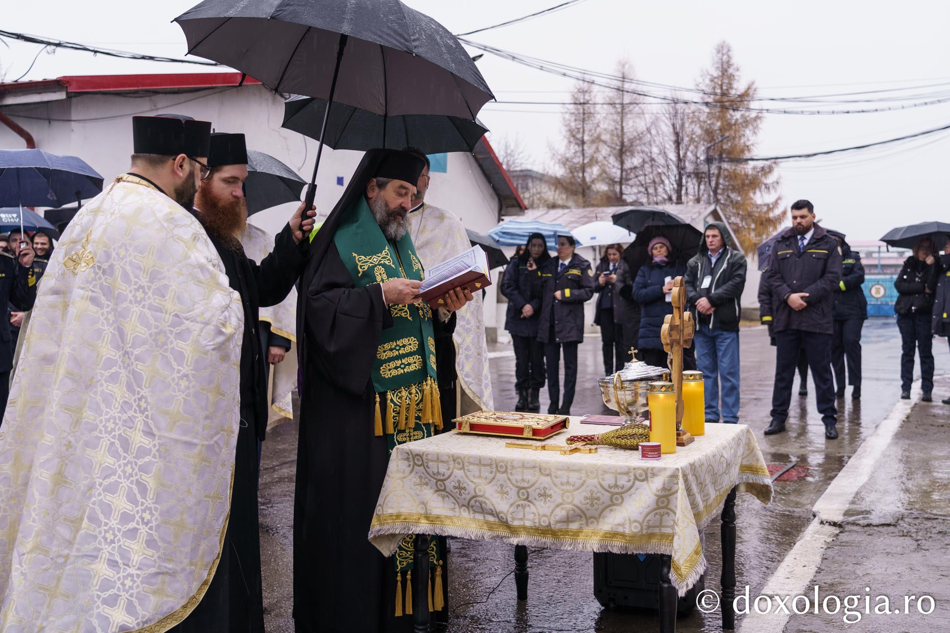 PS Nichifor Botoșăneanul a sfințit troița ridicată la Penitenciarul Iași în memoria celor care au adormit în lagăre și în închisori