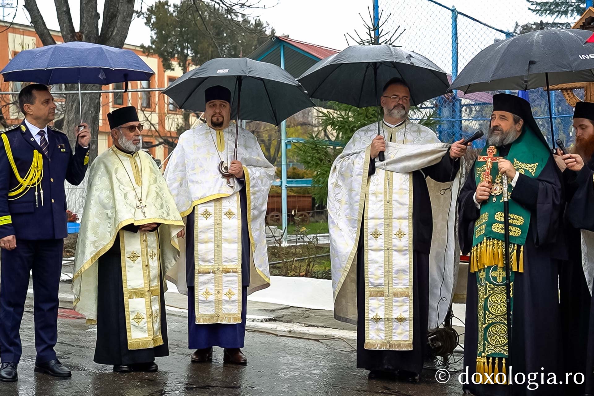 PS Nichifor Botoșăneanul a sfințit troița ridicată la Penitenciarul Iași în memoria celor care au adormit în lagăre și în închisori