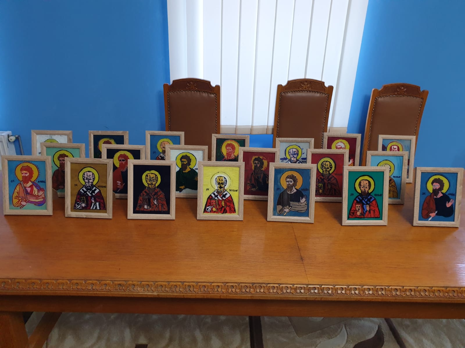 Atelier de pictură icoane pe sticlă la Centrul educațional al Protopopiatului Dorohoi Atelier de pictură icoane pe sticlă la Centrul educațional al Protopopiatului Dorohoi