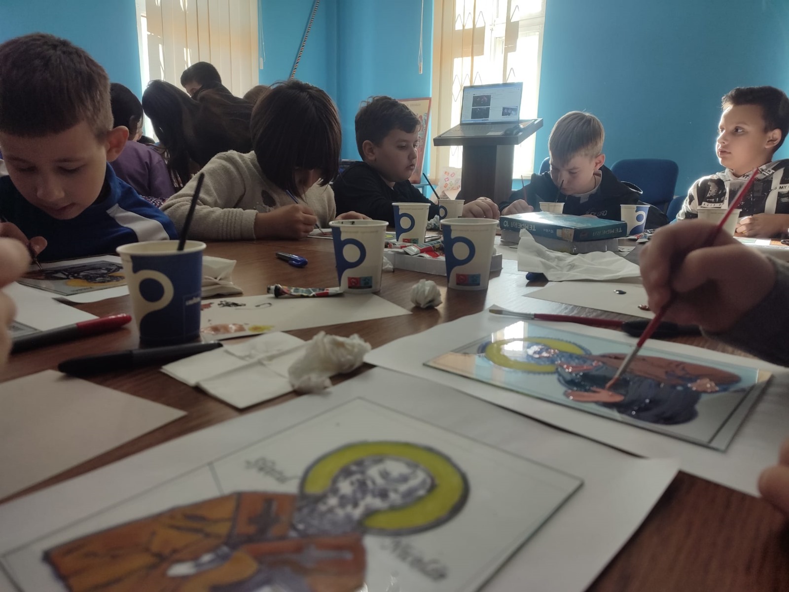 Atelier de pictură icoane pe sticlă la Centrul educațional al Protopopiatului Dorohoi Atelier de pictură icoane pe sticlă la Centrul educațional al Protopopiatului Dorohoi