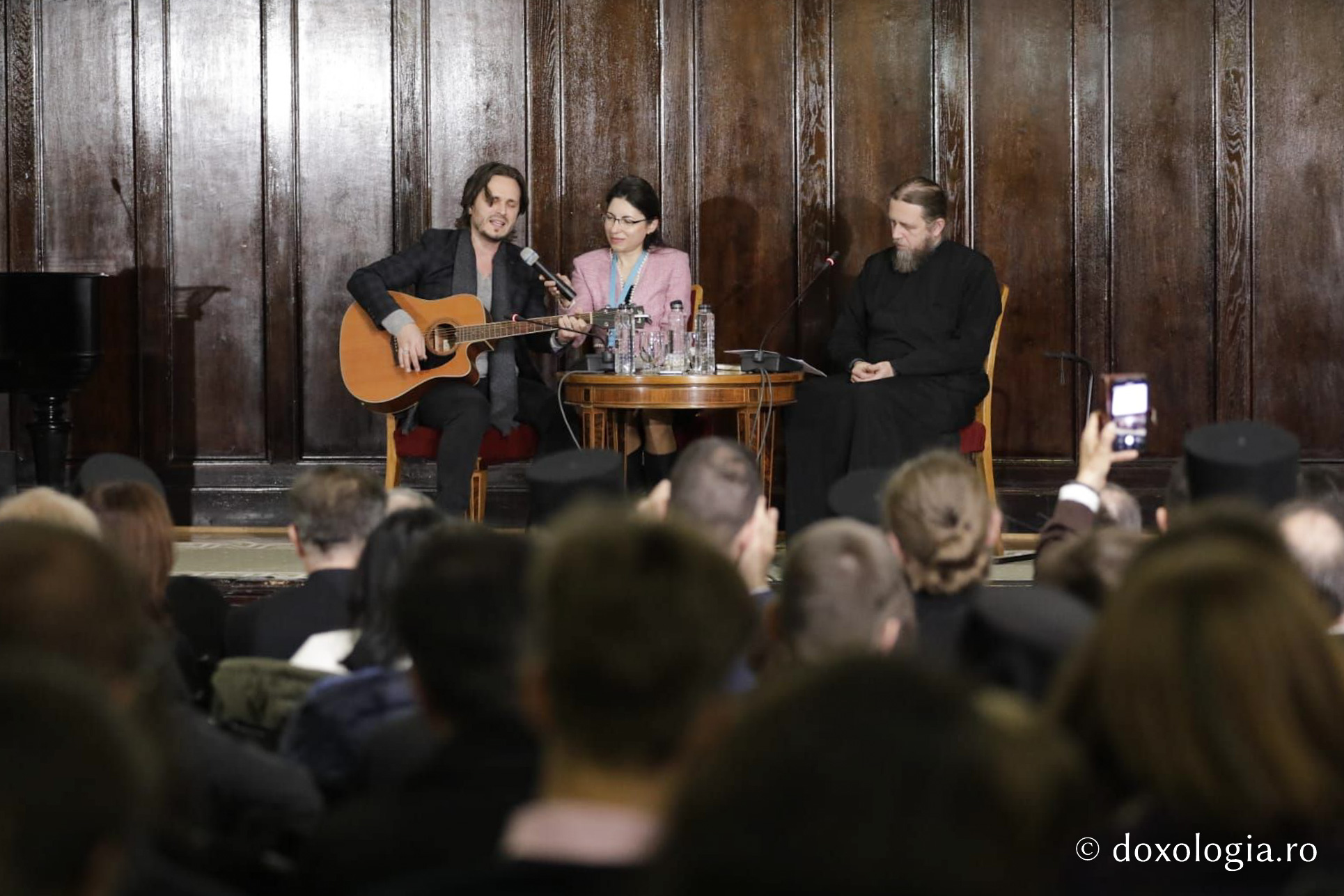 Conferință Jonathan Jackson (actor din SUA)