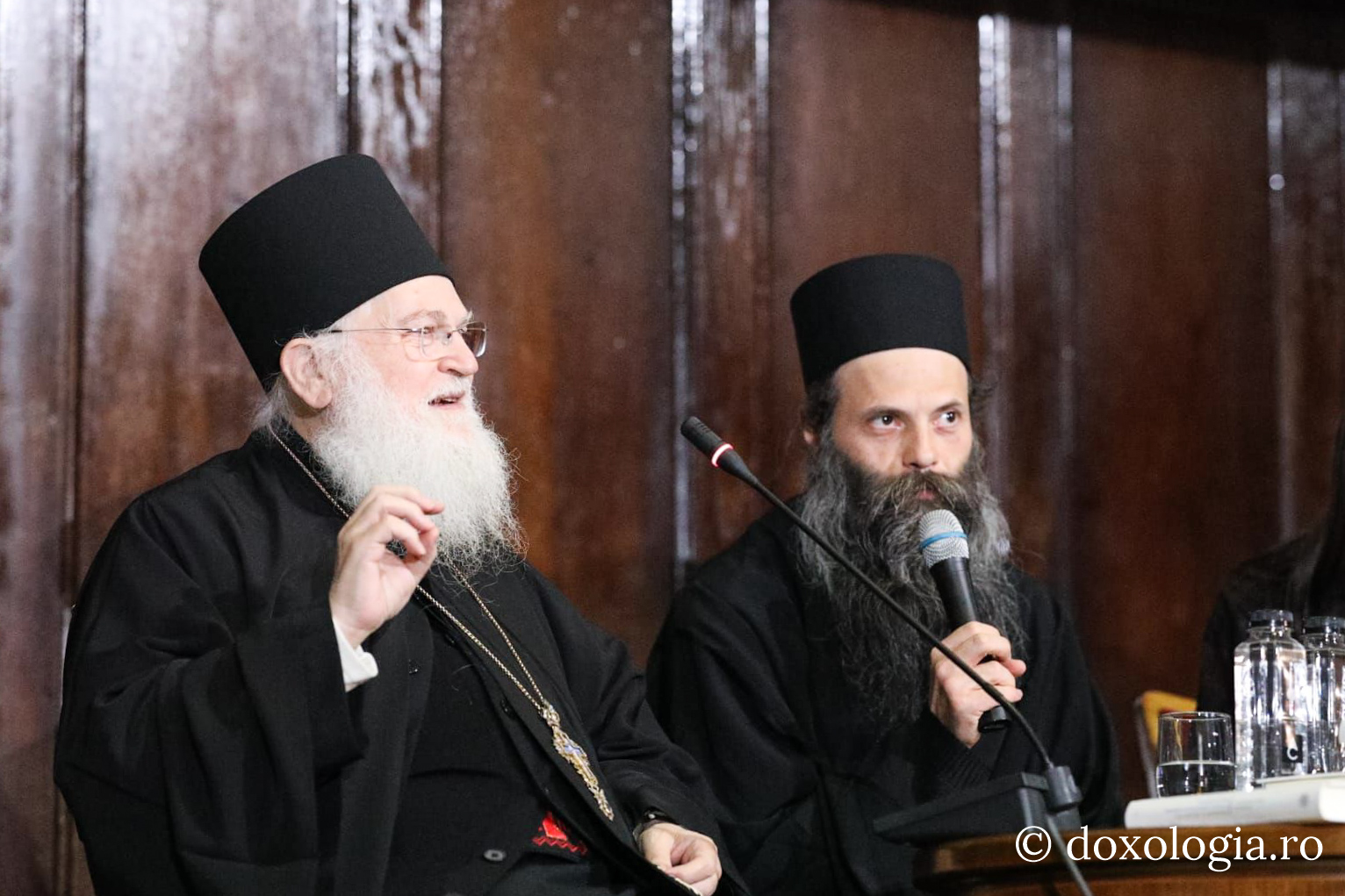 Conferință Sfântul Iosif Isihastul, Sfântul Paisie Aghioritul și Gheronda Iosif Vatopedinul, nădejde și putere în vremuri tulburi și neduhovnicești - Arhimandritul Efrem, starețul Mănăstirii Vatoped