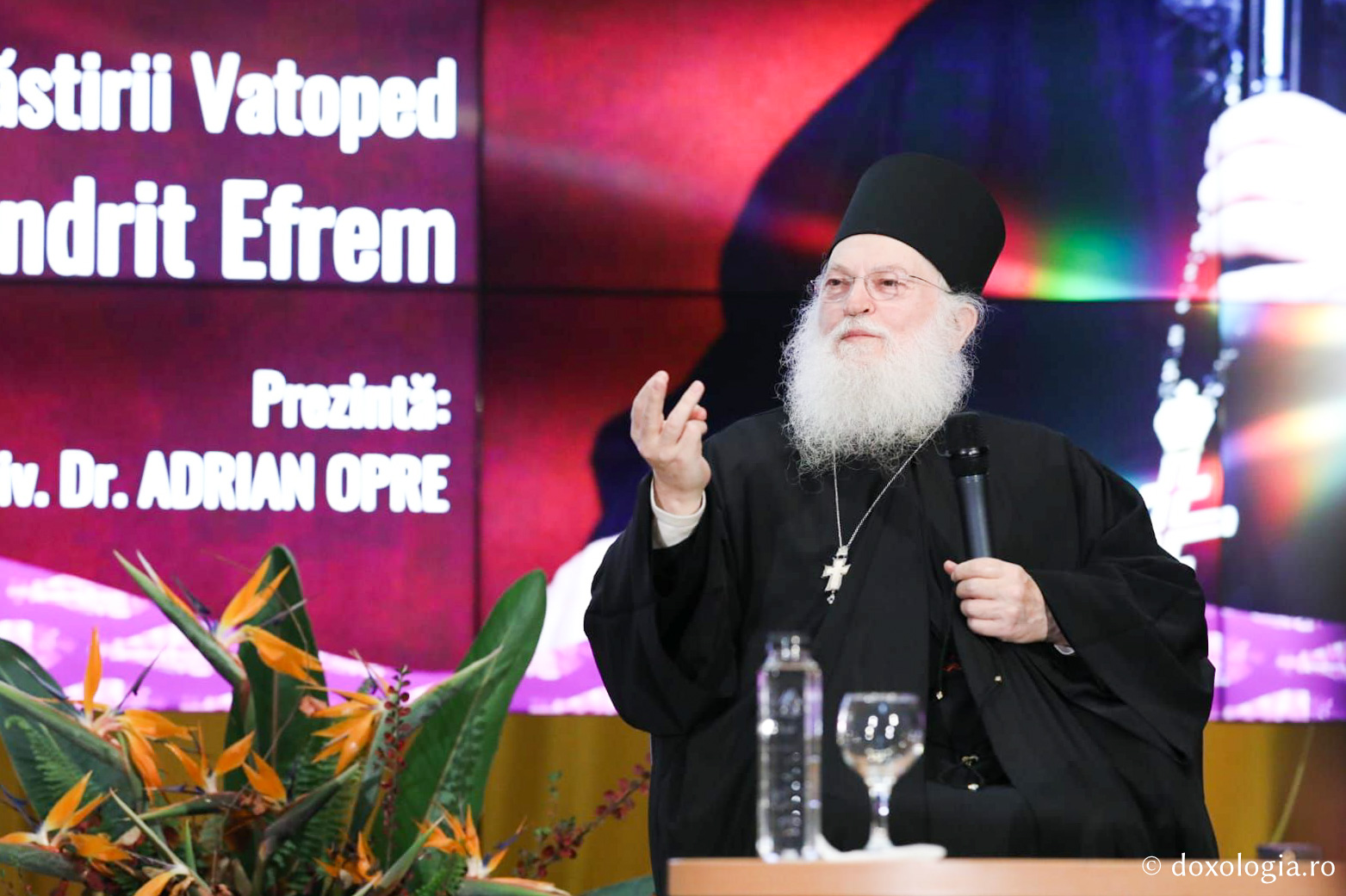 Conferința Terapia sufletului și lansare de carte Arhim. Efrem, Starețul Mănăstirii Vatoped din Athos